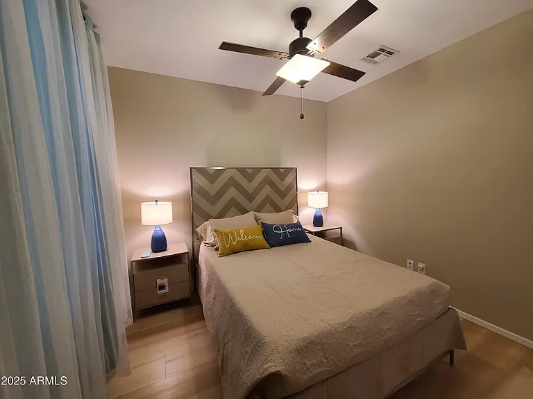 1666 E Lee Dr — Photo 5