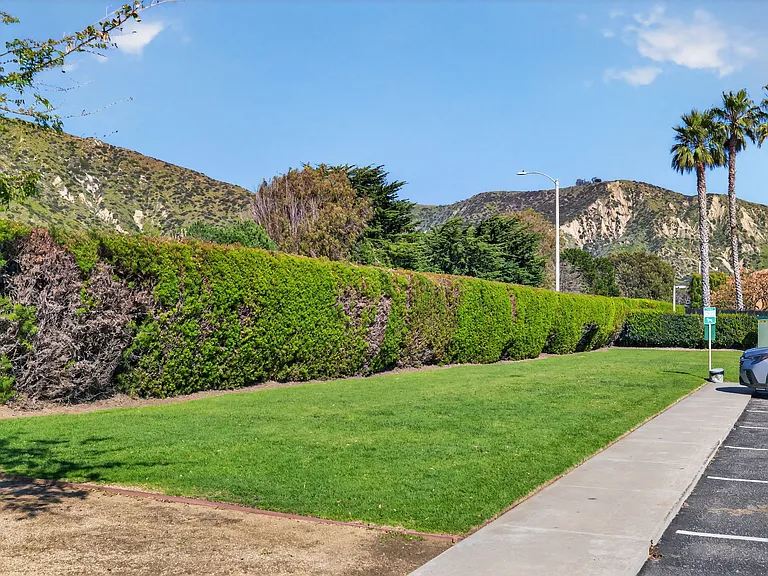 4229 Faria Rd — Photo 40