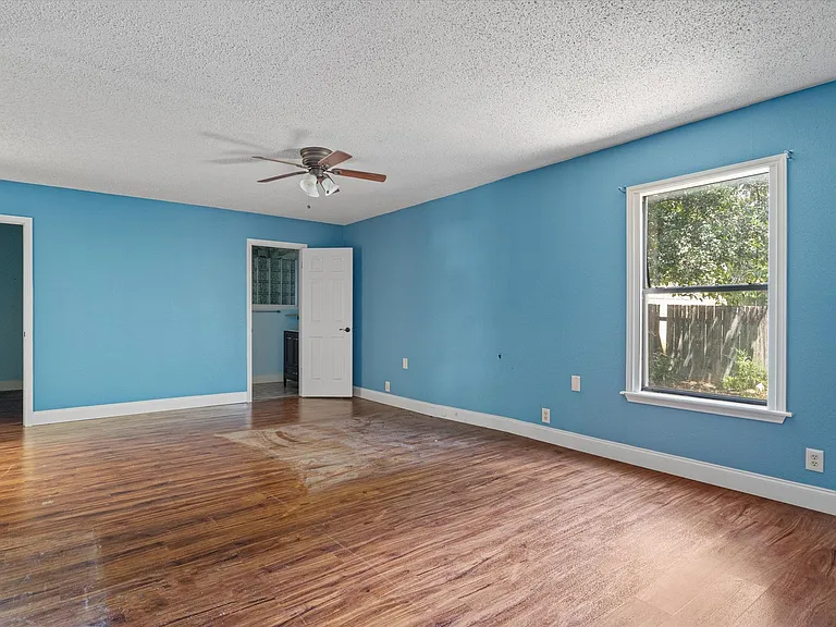 2106 Allred Dr — Photo 20
