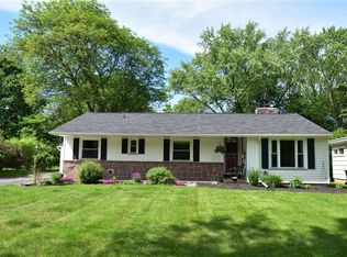 18 Earl Dr, Rochester, NY 14624