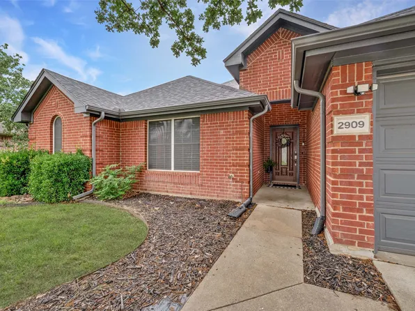 2909 Chisholm Trl, Corinth, TX 76210
