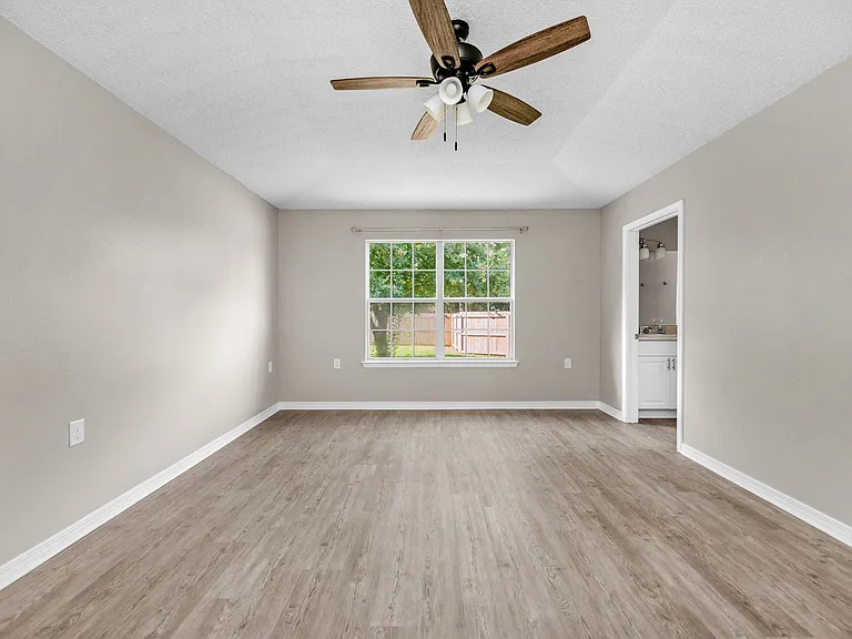 1477 Sturbridge Pl — Photo 16