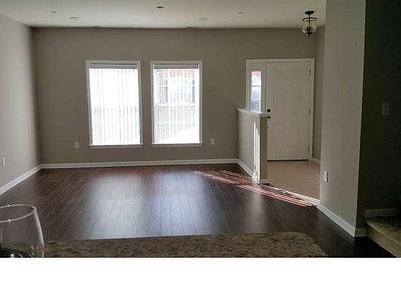 4th image of 4415 Driftwood Dr #99