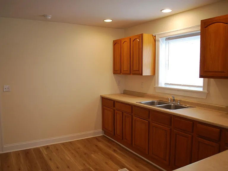 528 Franklin St #B — Photo 10
