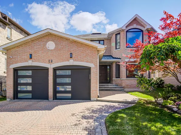 5 Silk Ct, Richmond Hill, ON L4B 4A4