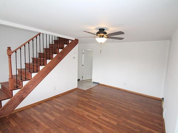 2nd image of 230 Loyalhanna Ave