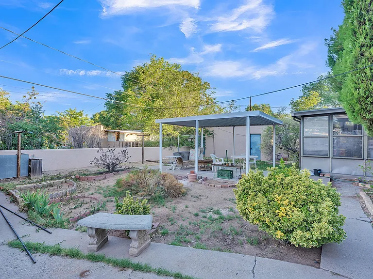 233 Solano Dr NE #1 — Photo 12