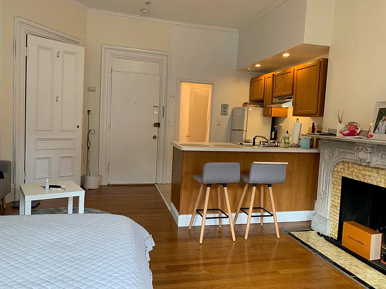 307 Beacon St #4 — Photo 6
