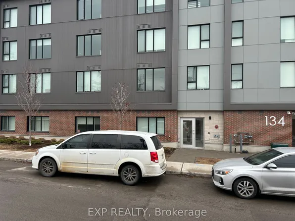 134 Robinson Ave, Ottawa, ON