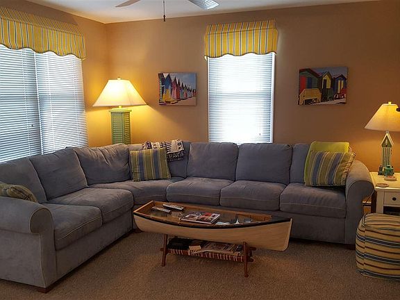 3rd image of 3519 West Ave #2