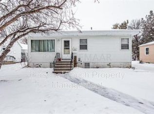 614 16th St N, Moorhead, MN 56560