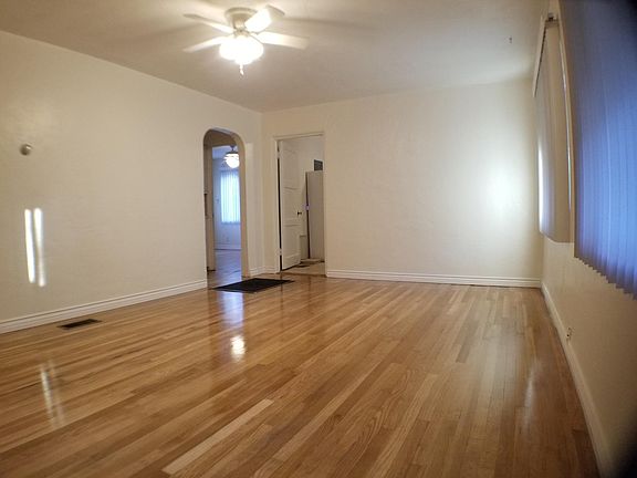 4th image of 1902 Lead Ave SE