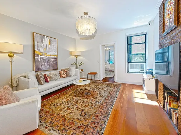 438 W 47th St APT 2-A, Manhattan, NY 10036