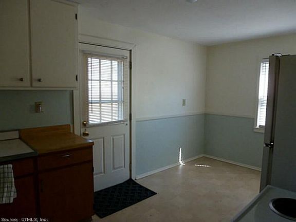 5th image of 42 Pioneer Cir