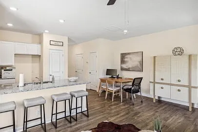 404 Devotion Ln — Photo 3