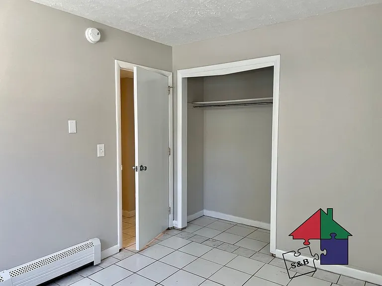 13-17 Warren St — Photo 10