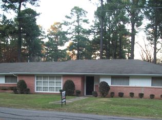 2106 Pinecrest Ave, Hope, AR 71801