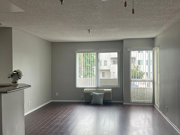 3rd image of 5733 Laurel Canyon Blvd #0