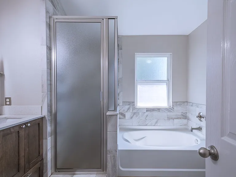 645 Fort Thomas Pl — Photo 24