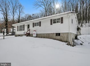 14 Knittles Rd, Pottsville, PA 17901