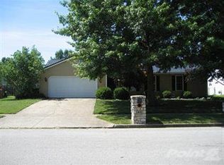 411 Normandy Rd, Versailles, KY 40383