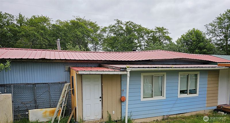 4th image of 1022 Juniper Street