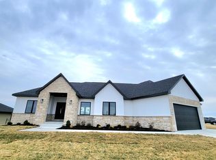 9622 Topher Blvd, Lincoln, NE 68526