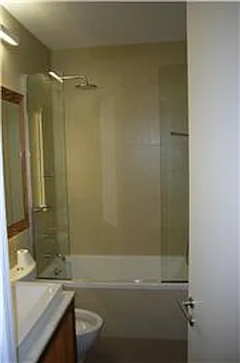 Rented by Domus Realty | media 10