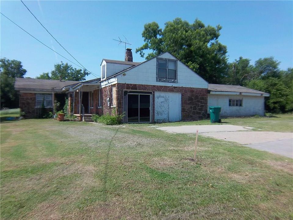 2nd image of 3421 N Coltrane Rd
