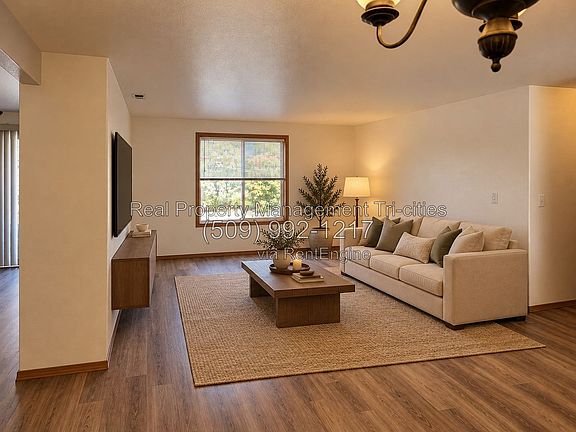 3rd image of 8011 Redonda Dr