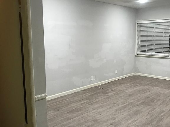 4th image of 5352 Bellingham Ave #51