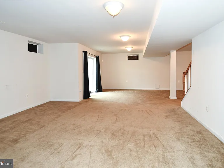 3082 American Eagle Blvd — Photo 38