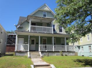 193 Oak St, Holyoke, MA 01040