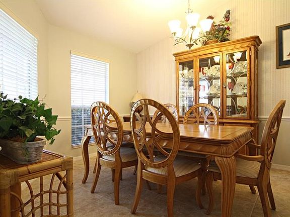 5th image of 1004 Pinehurst Ct