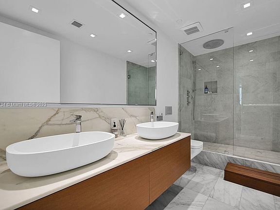 5th image of 10203 Collins Ave Unit 904