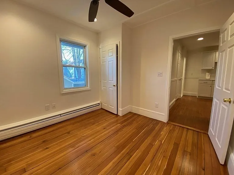 22 Carlton St #1 — Photo 8