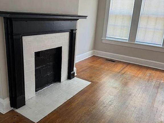 2nd image of 1202 E 2nd St