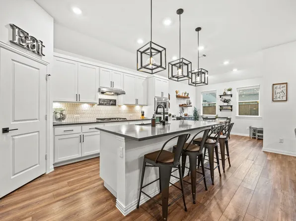 1224 Caprock Dr, Forney, TX 75126