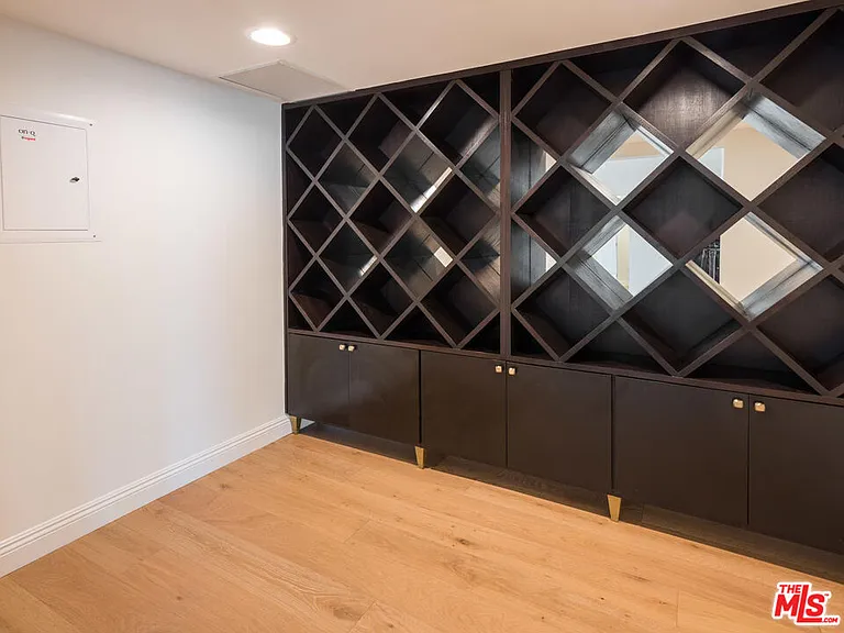 13650 Marina Pointe Dr #905 — Photo 9