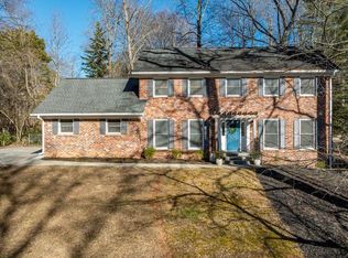 1499 Kings Down Cir, Atlanta, GA 30338