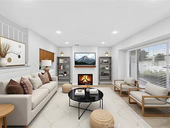 3rd image of 11360 166th St Unit 10