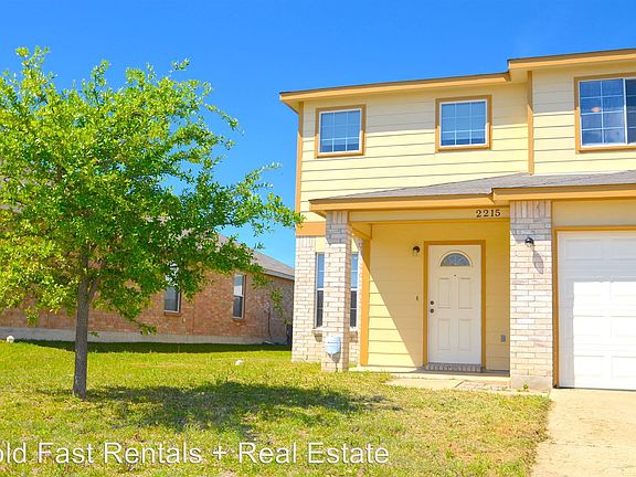 3rd image of 2215 Maedell Dr