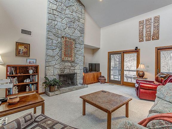 2nd image of 805 White Oak Dr