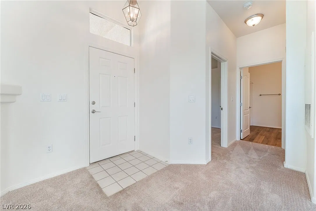 2 bed, 2.0 bath, 1054 sqft, $1,590 — Photo 3