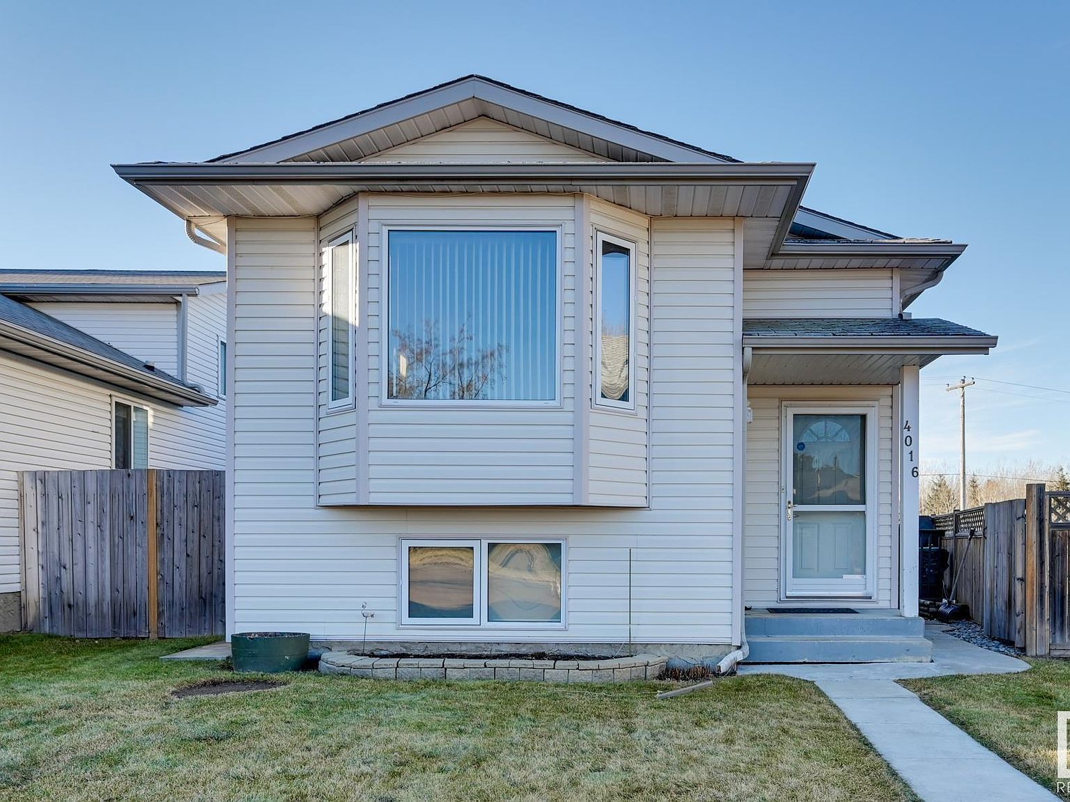 4016 53rd St, Gibbons, AB T0A 1N1 MLS E4366515 Zillow