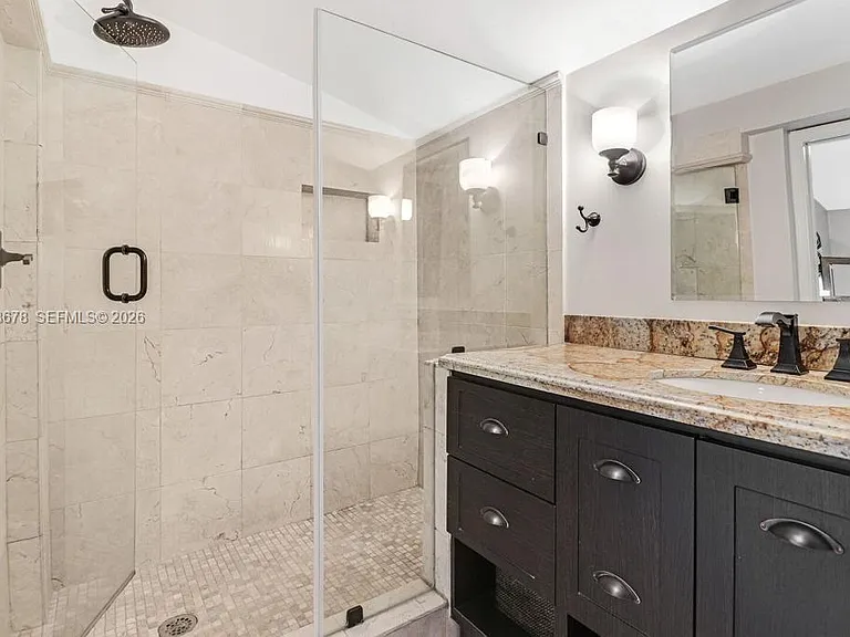 111 SW 29th Rd — Photo 9
