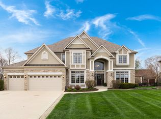 2807 Weaver Ln, Batavia, IL 60510