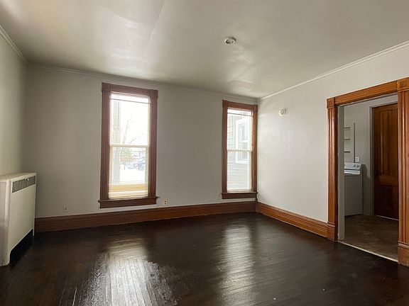 5th image of 410 E Madison St APT B