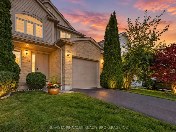 2504 Meadowgate Blvd, London, ON N6M 1L8