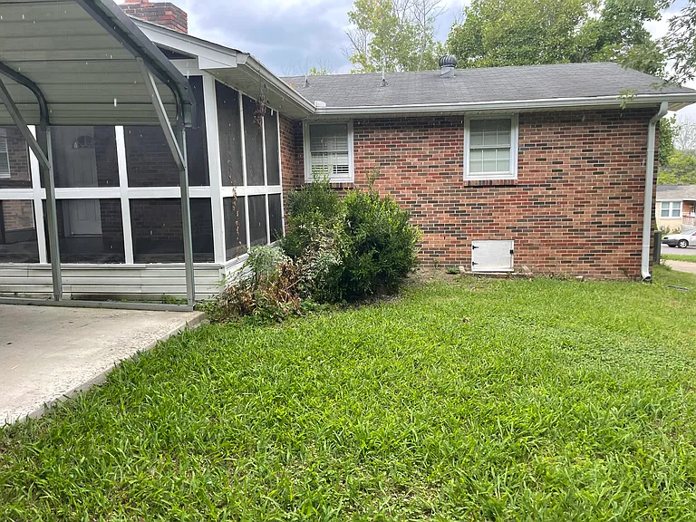 2817 Galesburg Dr — Photo 11